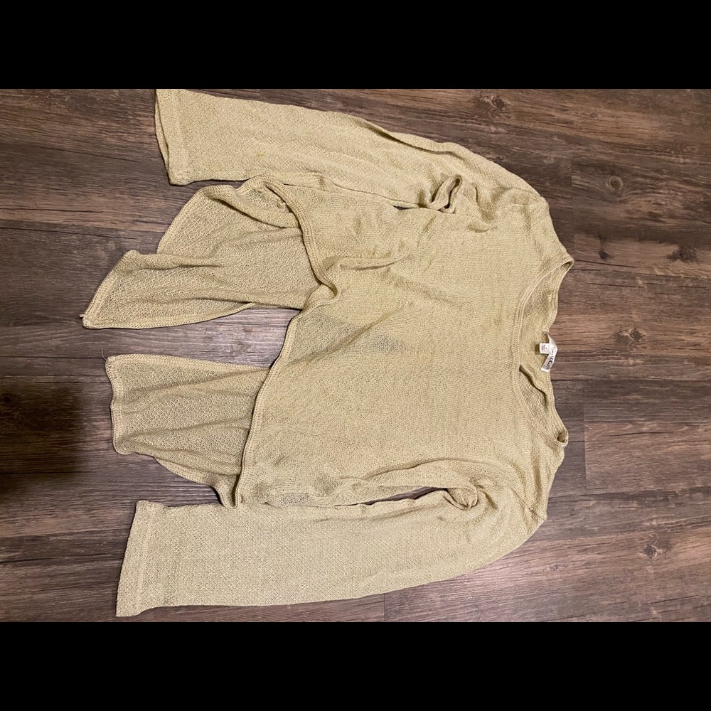 Lightweight mesh sweater